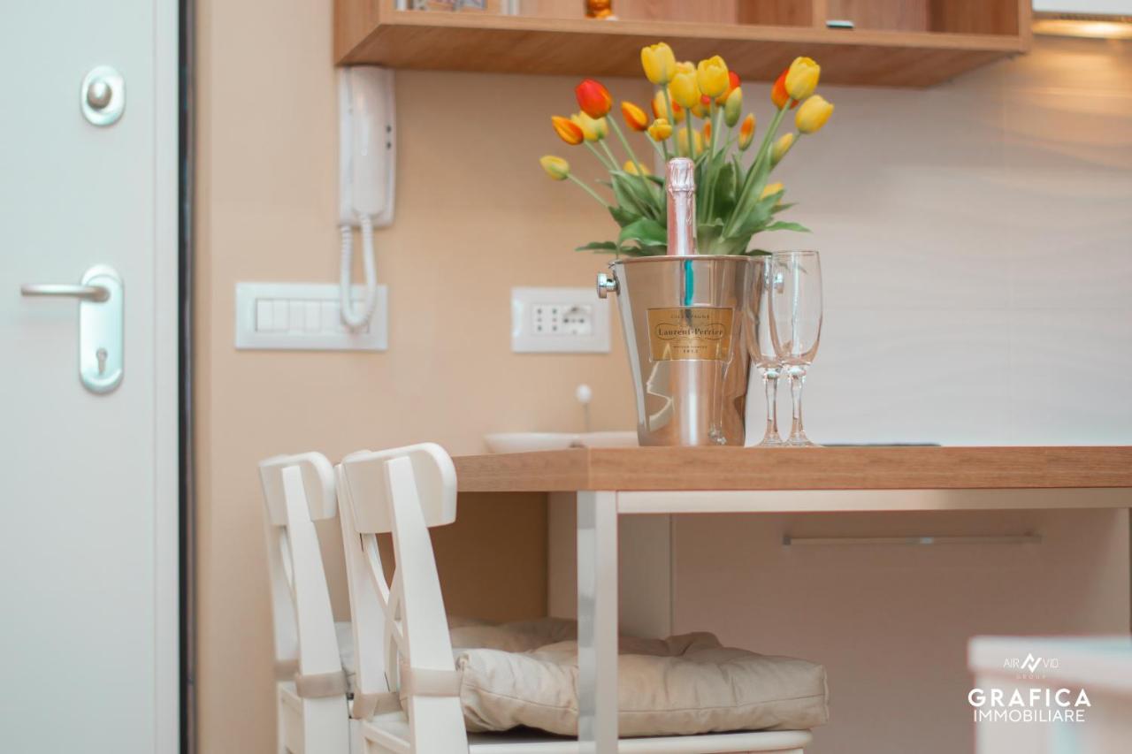 טאראנטו Ameli Home Luxury Apartment מראה חיצוני תמונה